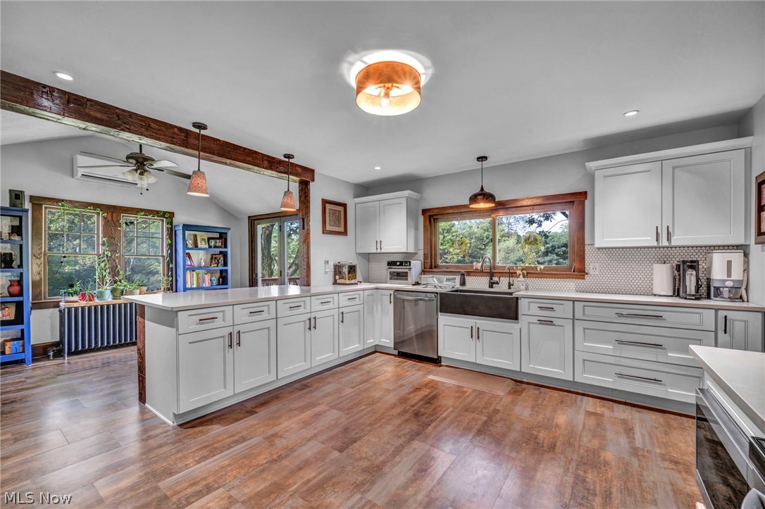 1511 Center Road Hinckley, OH 44233 - Photo 7 of 50 Gallery Image 7