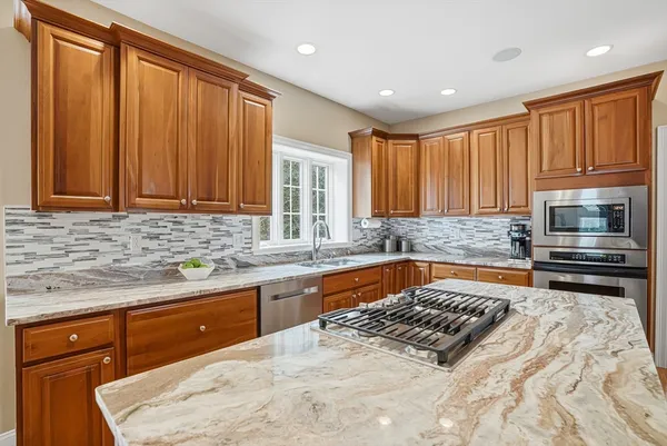 $1,599,900 | 4 Joslin Lane, Southborough, MA 01772