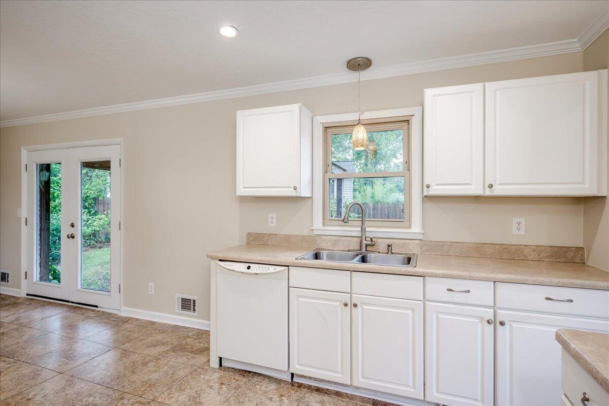 1702 Forest Creek Road Augusta, GA 30909 - Photo 8 of 26 11-011-