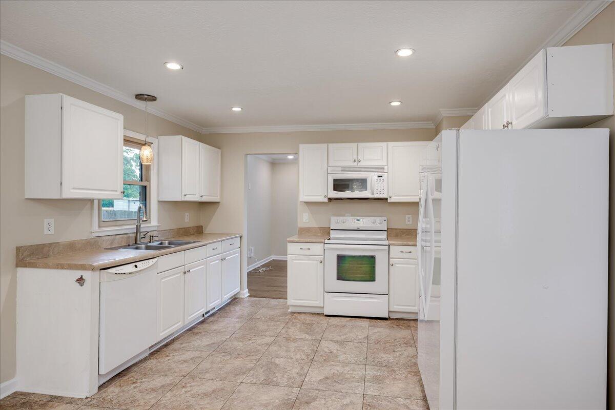 1702 Forest Creek Road Augusta, GA 30909 - Photo 9 of 26 12-012-