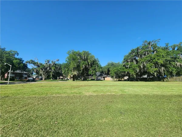 $79,000 | 140 Regina Drive, Belle Chasse, LA 70037