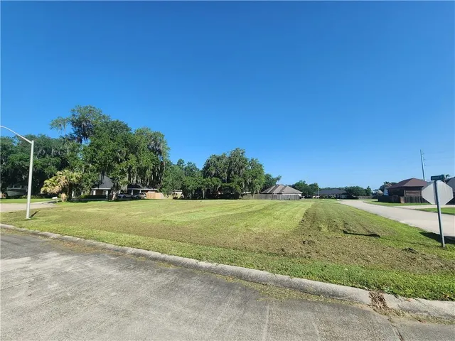 $79,900 | 140 Regina Drive, Belle Chasse, LA 70037