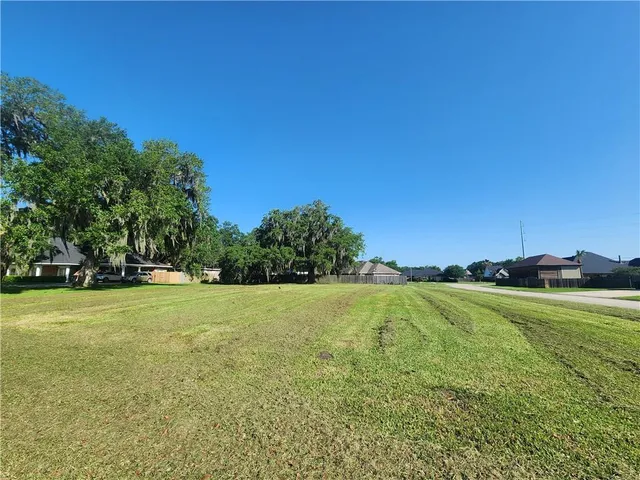 $79,900 | 140 Regina Drive, Belle Chasse, LA 70037