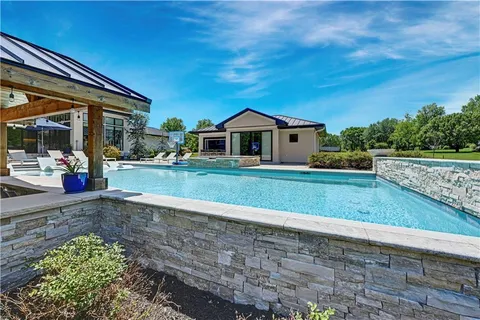 $3,385,000 | 21100 West 105th Street, Olathe, KS 66061