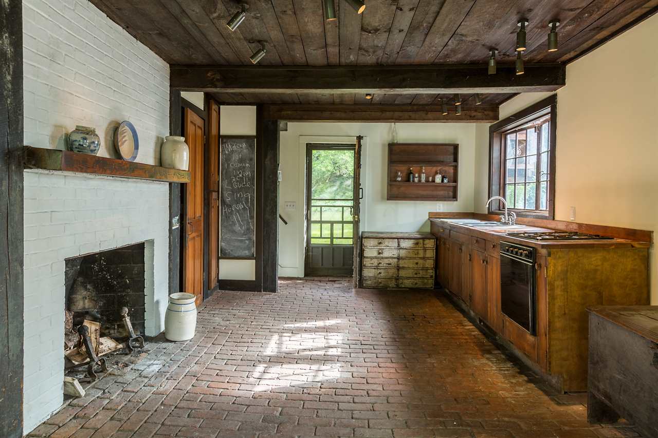 157 King Hill Road Readsboro, VT 05350 - Photo 10 of 39