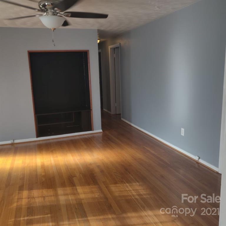4712 Randleman Road Conover, NC 28613 - Photo 2 of 29 Gallery Image 2
