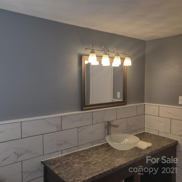 4712 Randleman Road Conover, NC 28613 - Photo 12 of 29 Gallery Image 12