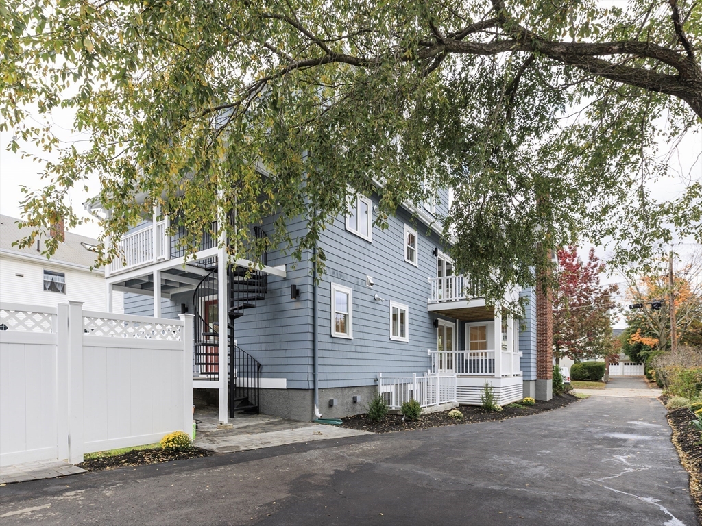 73-75 Foster Road, Unit 2 Belmont, MA 02478 - Photo 4 of 40 Gallery Image 4