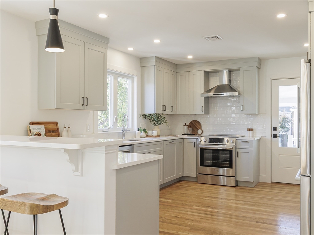 73-75 Foster Road, Unit 2 Belmont, MA 02478 - Photo 9 of 40 Gallery Image 9