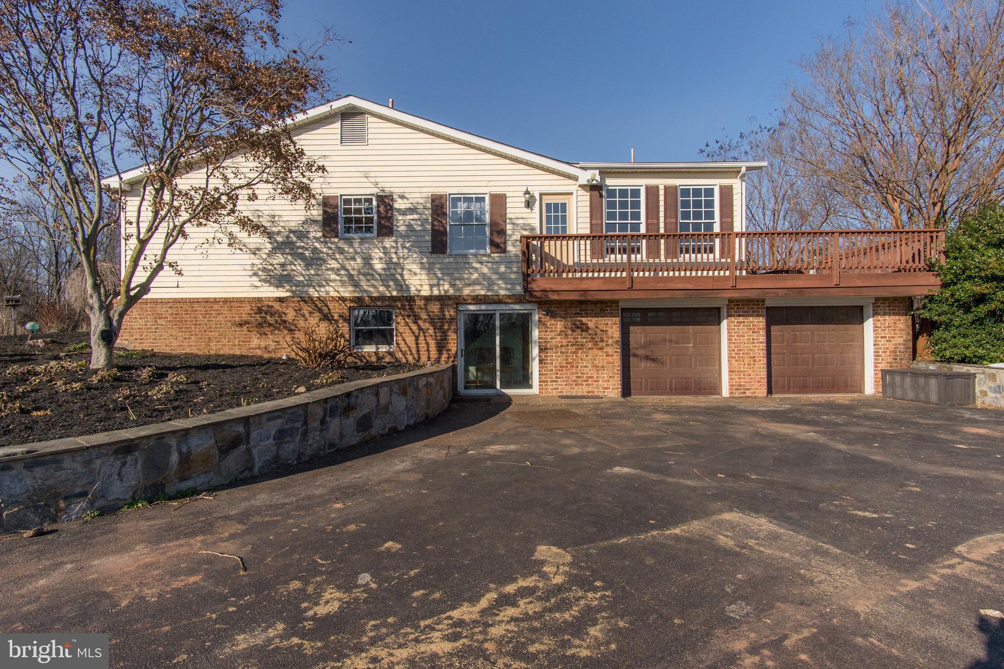 1404-1406 Pleasant View Road Adamstown, MD 21710 - Photo 25 of 113 Large attached garage & walkout basement
