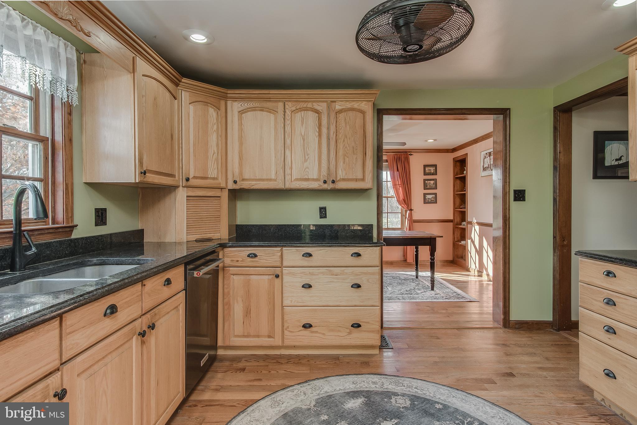 1404-1406 Pleasant View Road Adamstown, MD 21710 - Photo 46 of 113 Kitchen into Dining Room