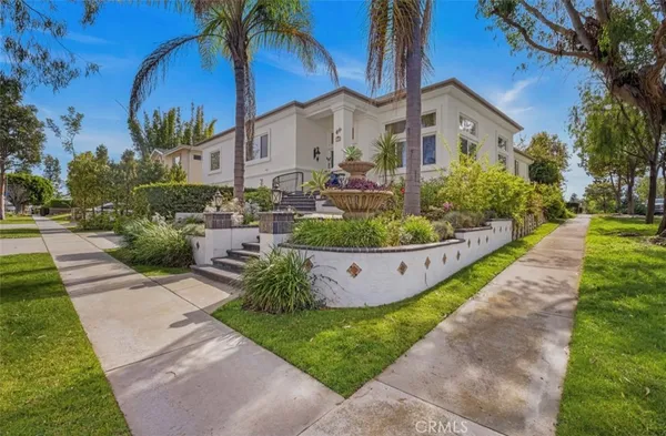 $2,175,000 | 106 East 36th Street, Long Beach, CA 90807