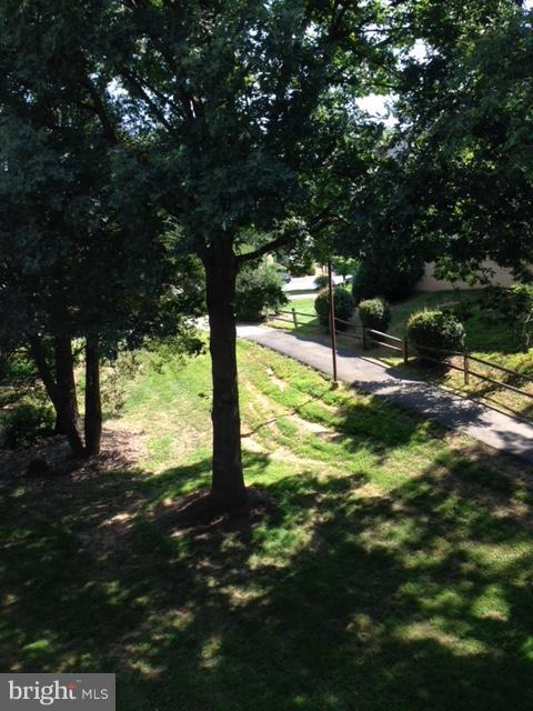 11643 Stoneview Square, Unit 21C Reston, VA 20191 - Photo 2 of 2 Exterior (Rear)