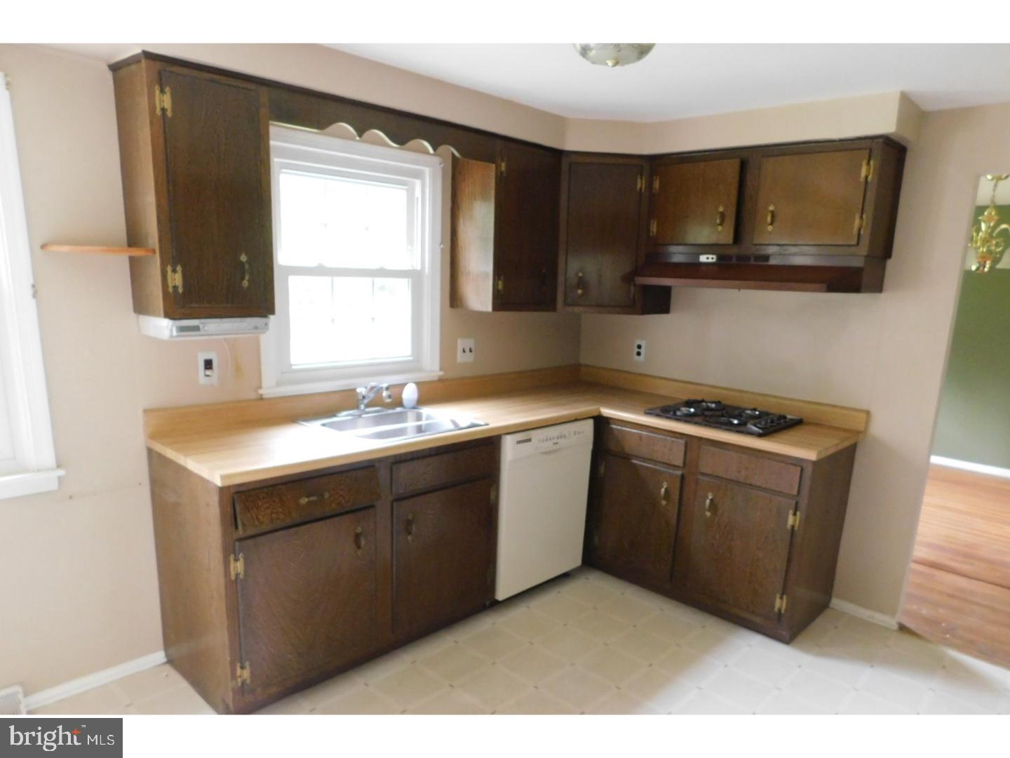 114 Shenandoah Road Cinnaminson, NJ 08077 - Photo 16 of 21 Gallery Image 16
