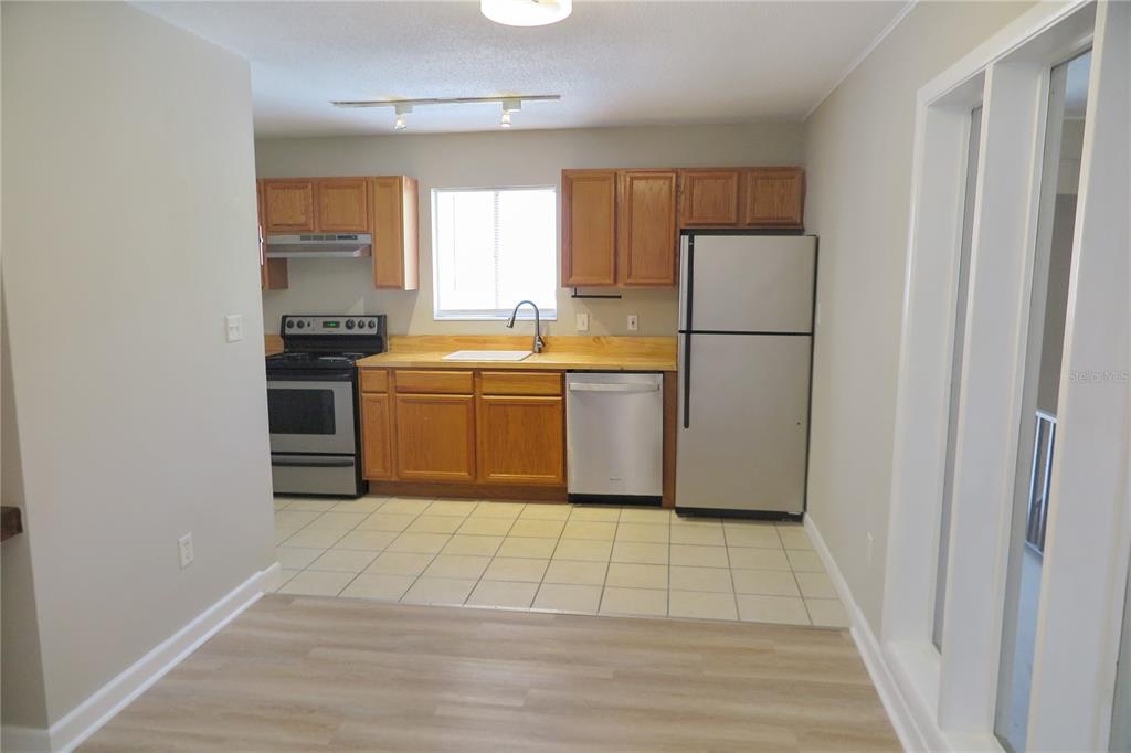 507 Northwest 39th Road, Unit 210 Gainesville, FL 32607 - Photo 7 of 16 Gallery Image 7