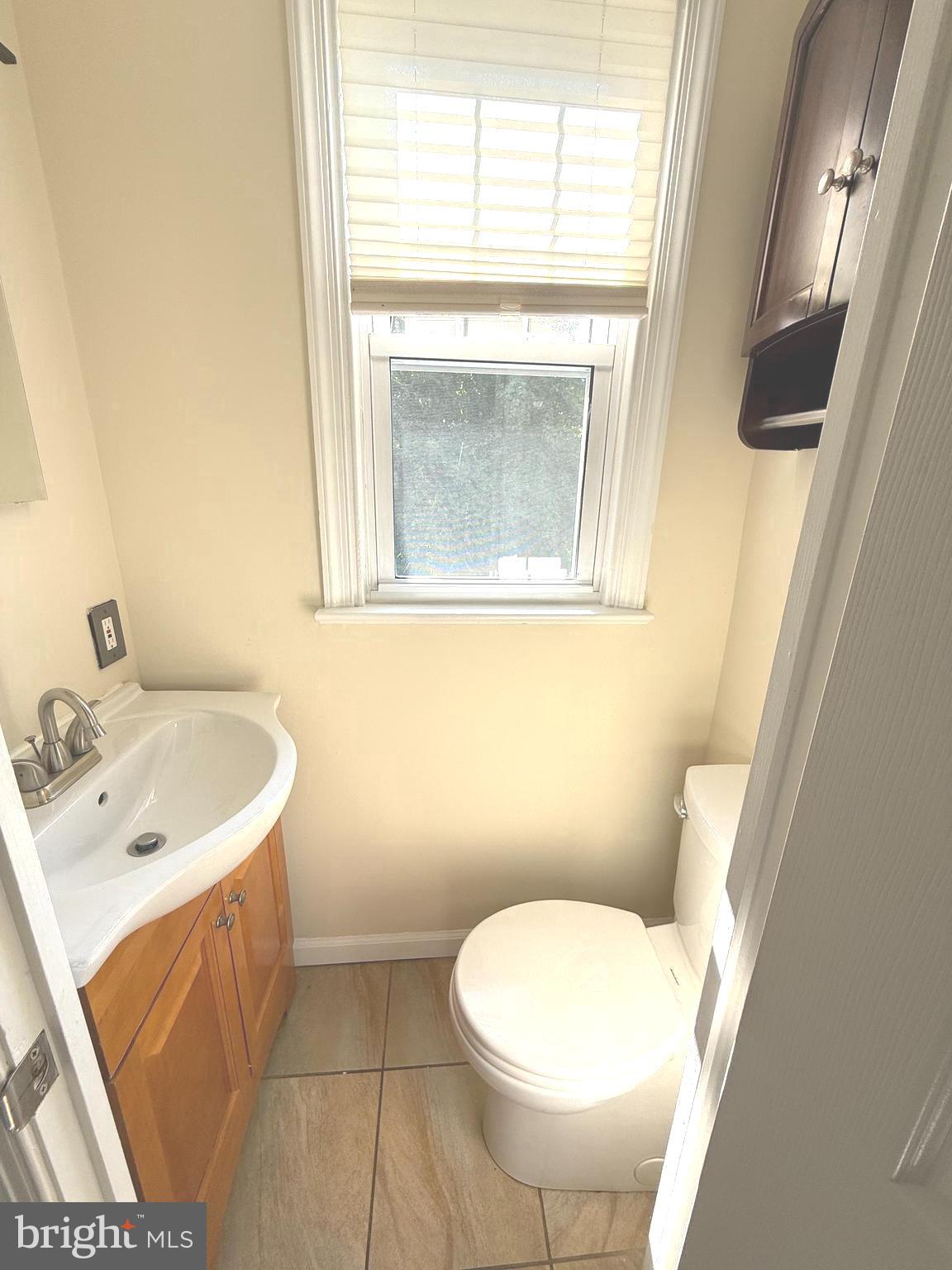 229 Edge Hill Road Glenside, PA 19038 - Photo 10 of 25 a bathroom with a sink and a toilet