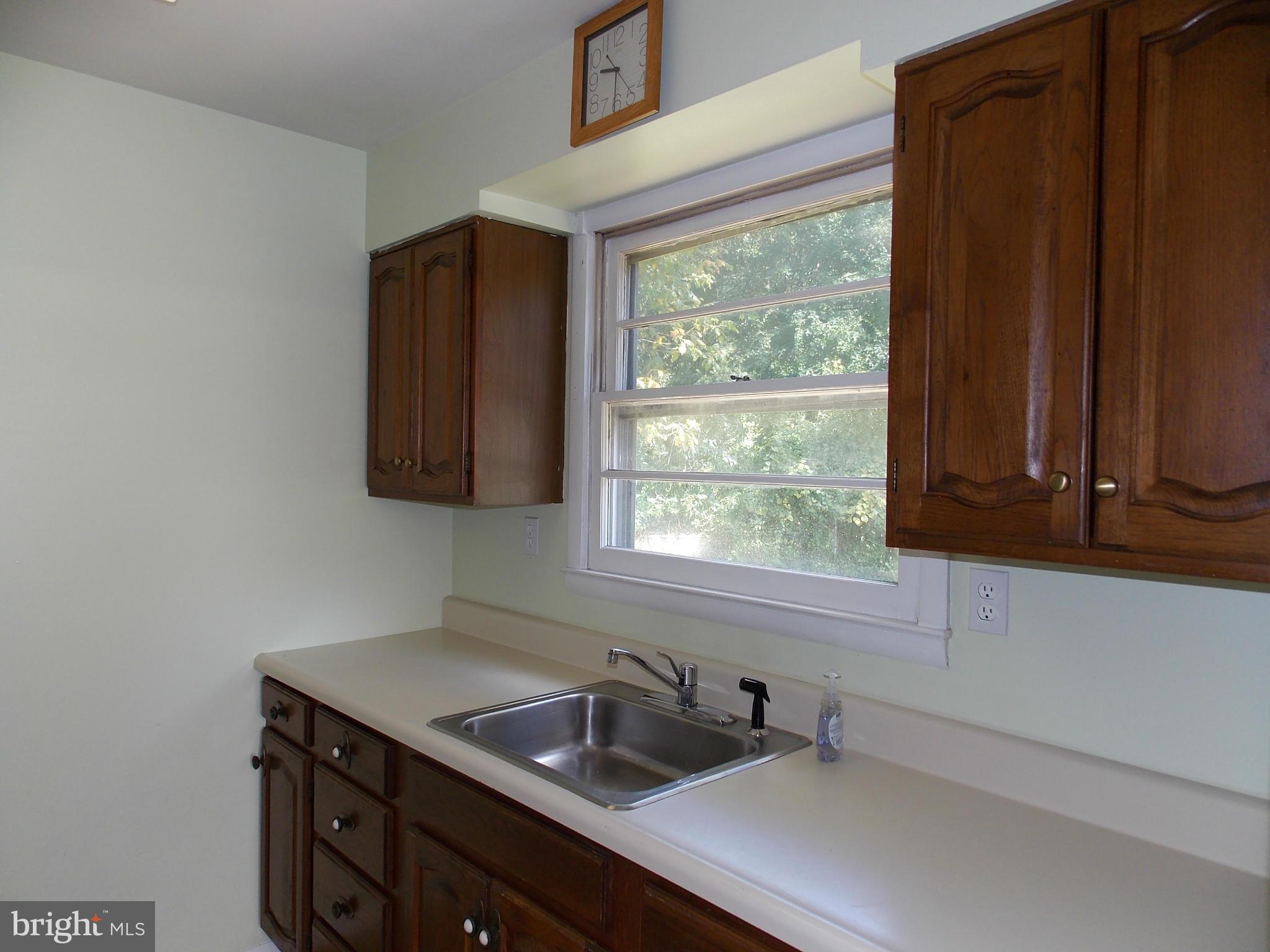 715 Templecliff Road Pikesville, MD 21208 - Photo 10 of 30 Kitchen