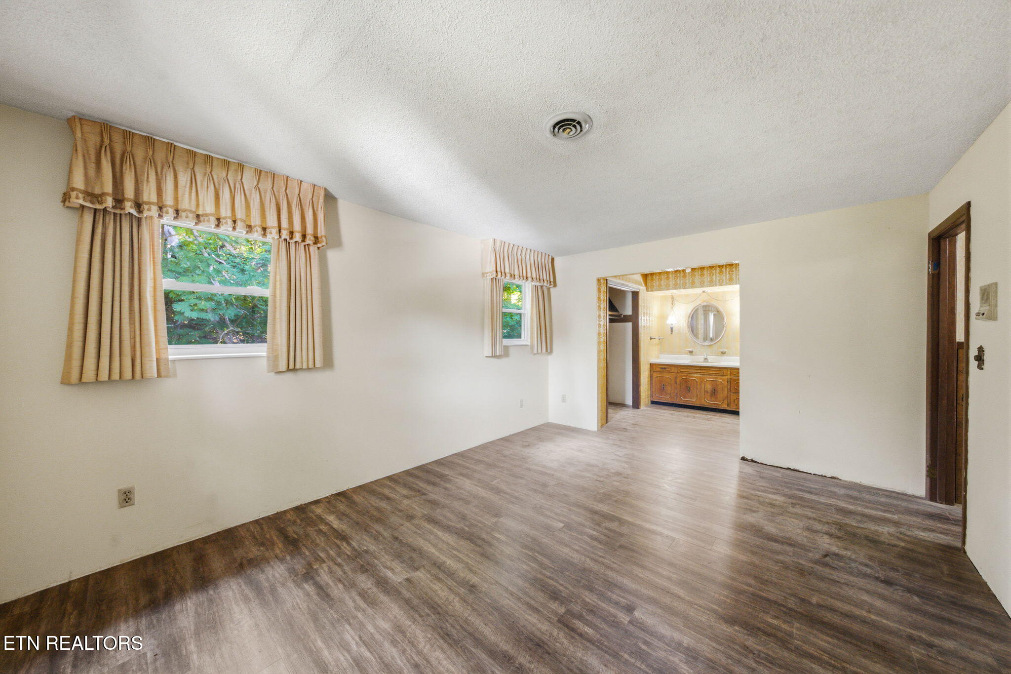 4009 Hitching Post Road Pigeon Forge, TN 37863 - Photo 16 of 34 17-web-or-mls-4009-Hitching-Post-Rd-Pige
