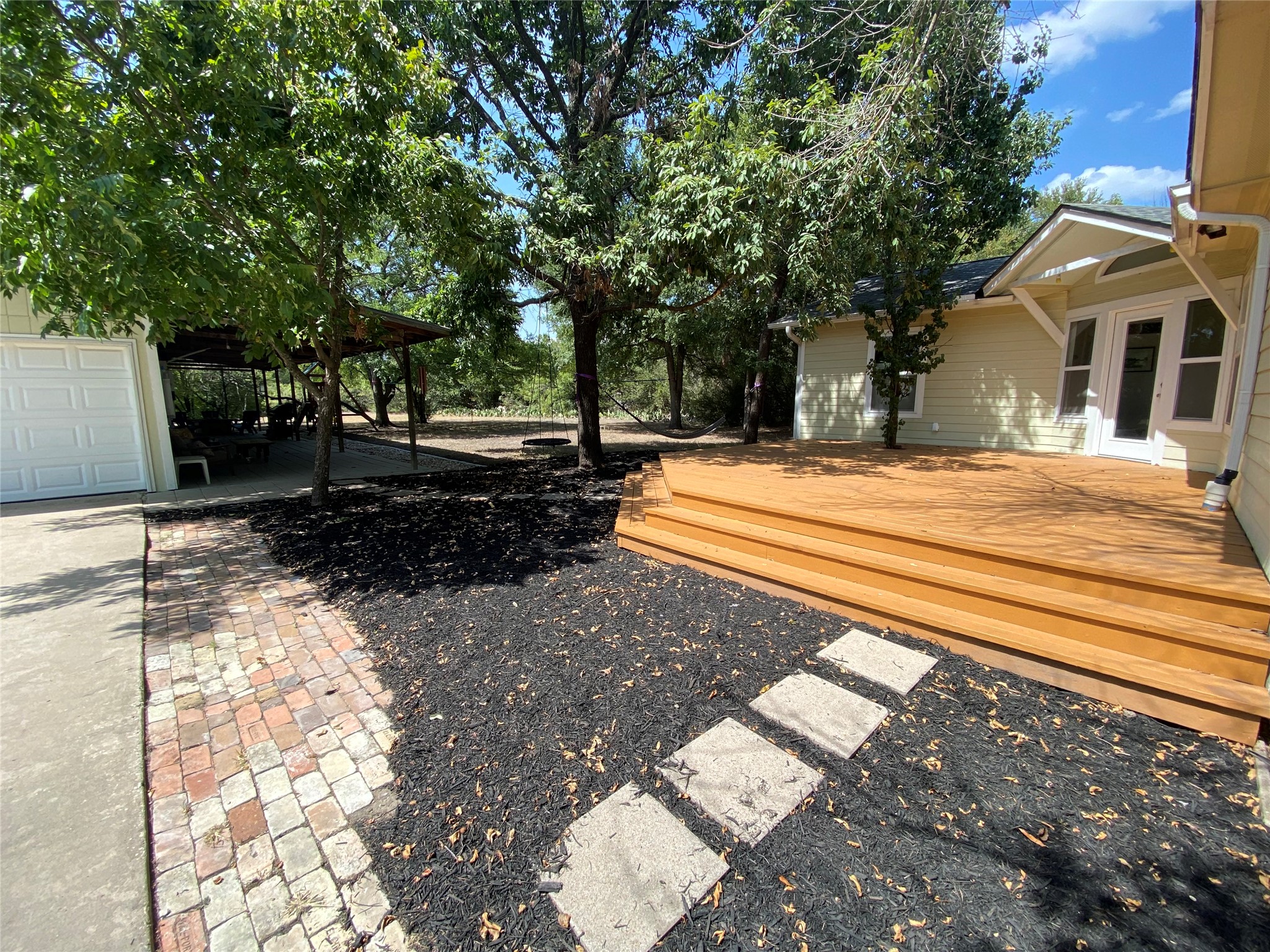 4902 Pecan Springs Road Austin, TX 78723 - Photo 10 of 17