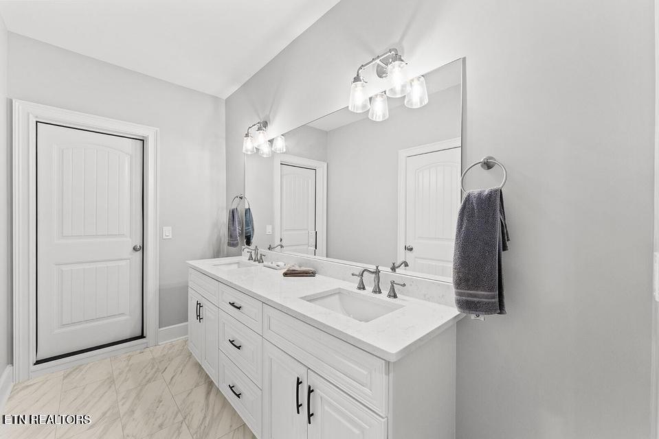 1730 Persimmon Ridge Loudon, TN 37774 - Photo 32 of 59 image