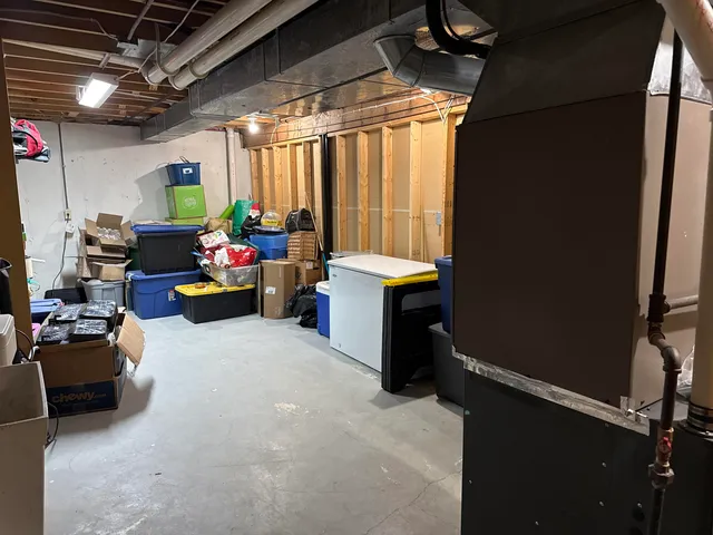 a view of a storage & utility room