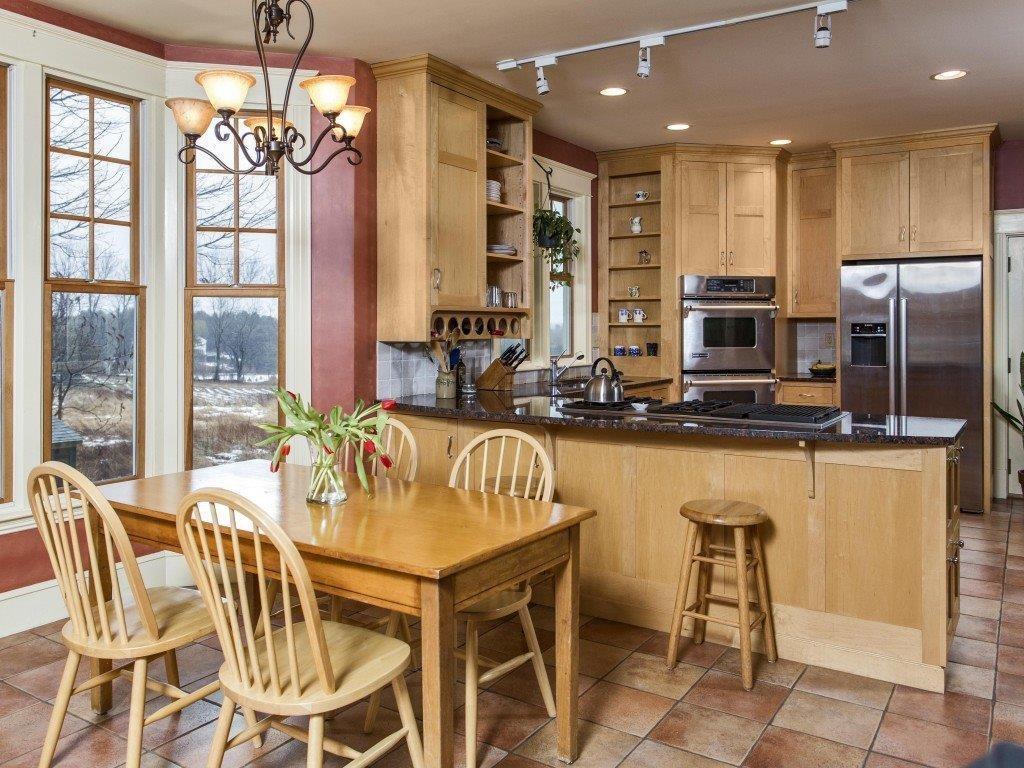 325 Lunt Road Brunswick, ME 04011 - Photo 5 of 35 Dining and kitchen