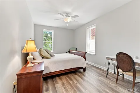$189,900 | 5885 Nina Place, Unit 2E, St. Louis, MO 63112