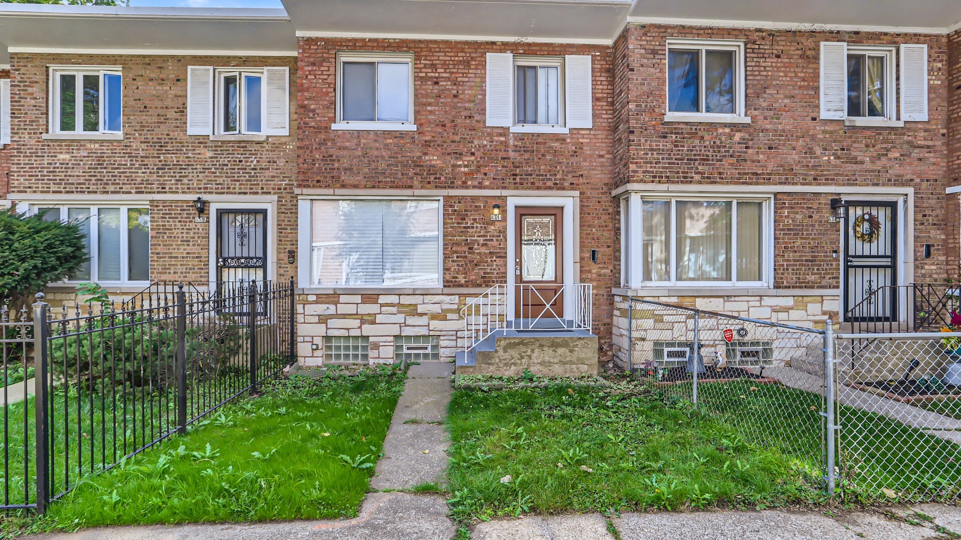 8344 S Ingleside Ave  