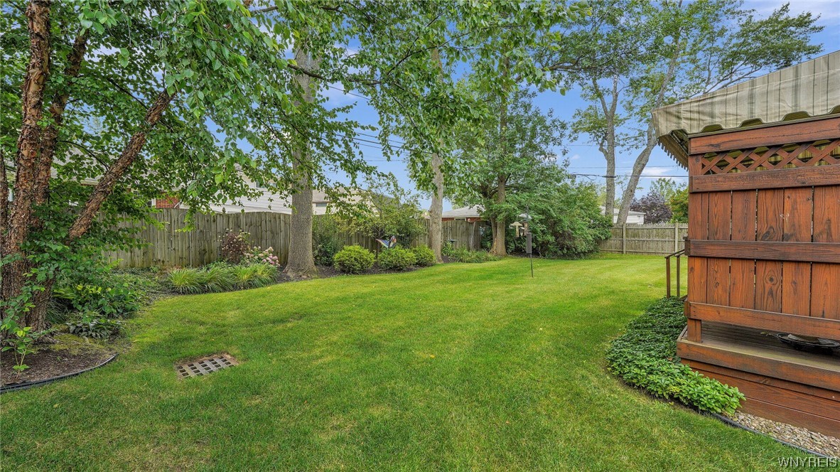 85 Mapleton Drive Amherst, NY 14221 - Photo 4 of 47