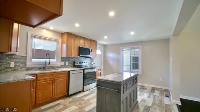 $2,950 | 212 Burkley Place, Union, NJ 07088