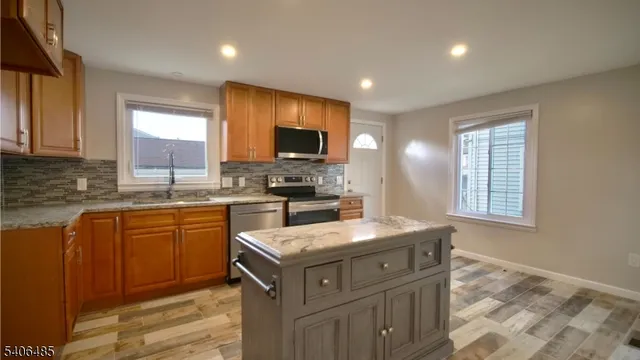 $2,950 | 212 Burkley Place, Union, NJ 07088