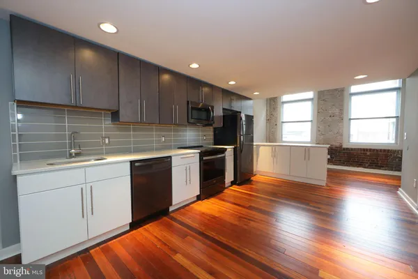 $2,000 | 3450 J Street, Unit 207, Philadelphia, PA 19134