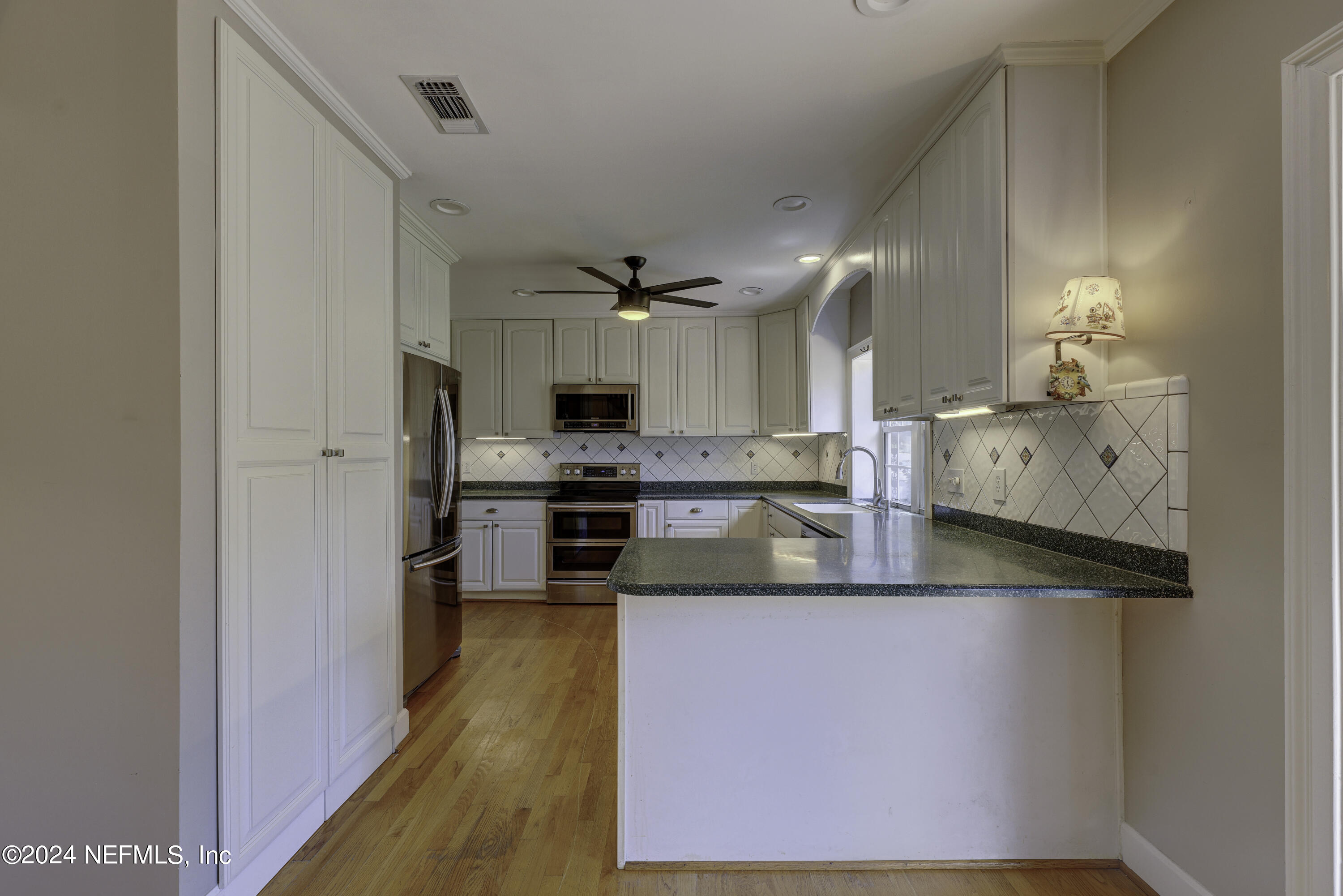 1210 Inwood Terrace Jacksonville, FL 32207 - Photo 11 of 49 19-C_R54167_68_69_70_71_72_73Interior 2