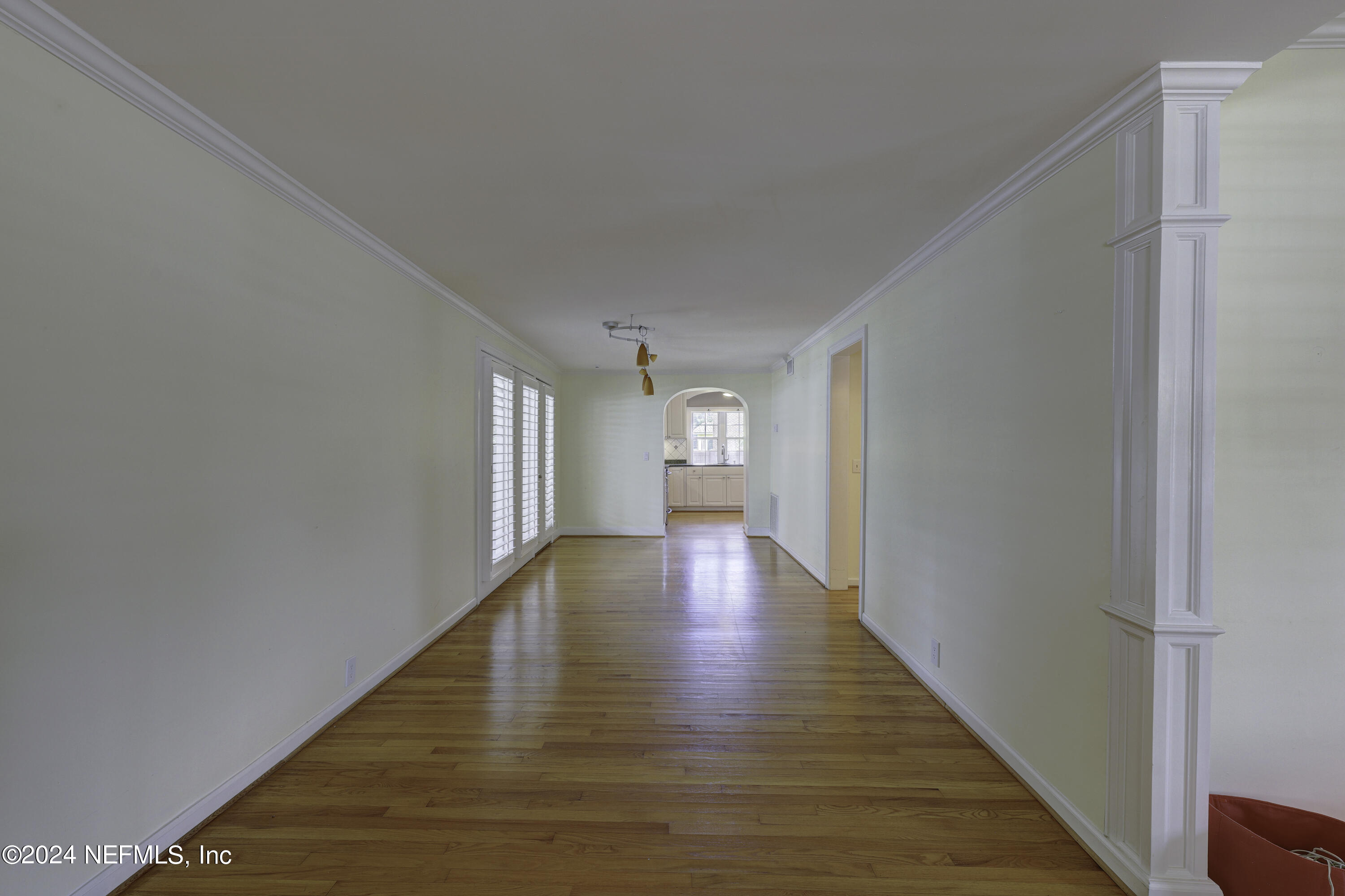 1210 Inwood Terrace Jacksonville, FL 32207 - Photo 27 of 49 22-C_R54076_77_78_79_80_81_82Interior 2