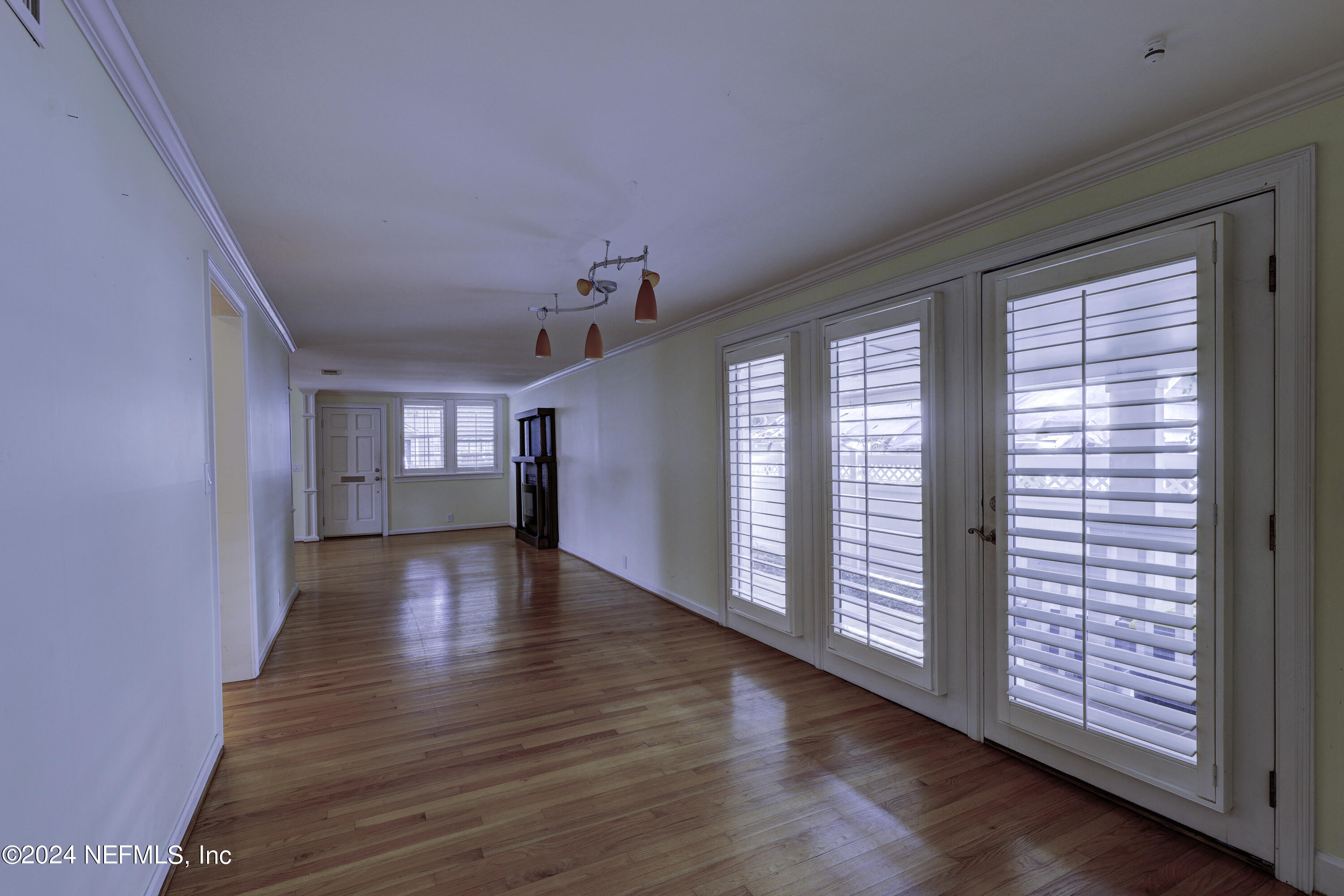 1210 Inwood Terrace Jacksonville, FL 32207 - Photo 33 of 49 36-C_R54279_80_81_82_83_84Interior 2