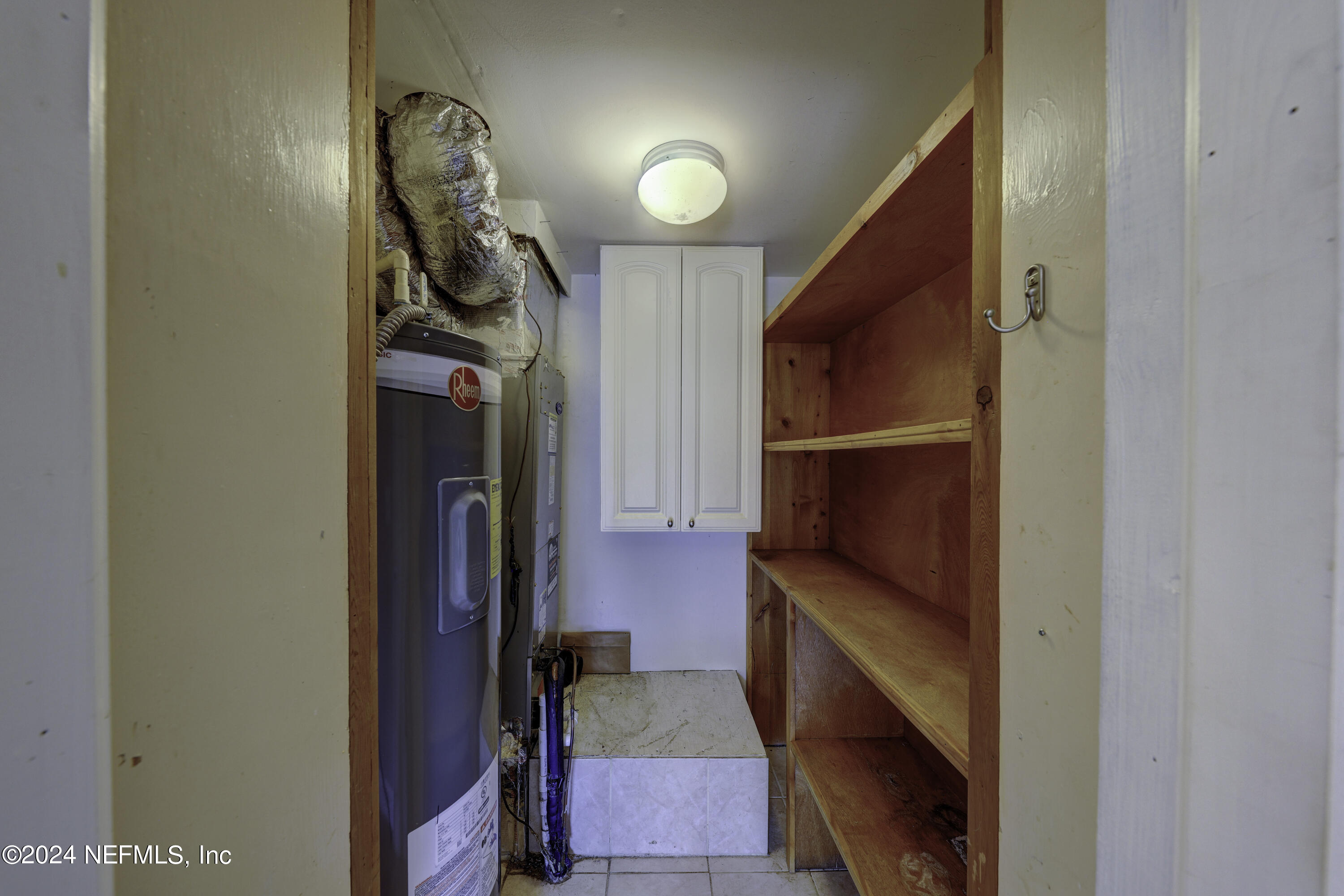 1210 Inwood Terrace Jacksonville, FL 32207 - Photo 38 of 49 41-C_R54202_3_4_5_6_7Interior 2