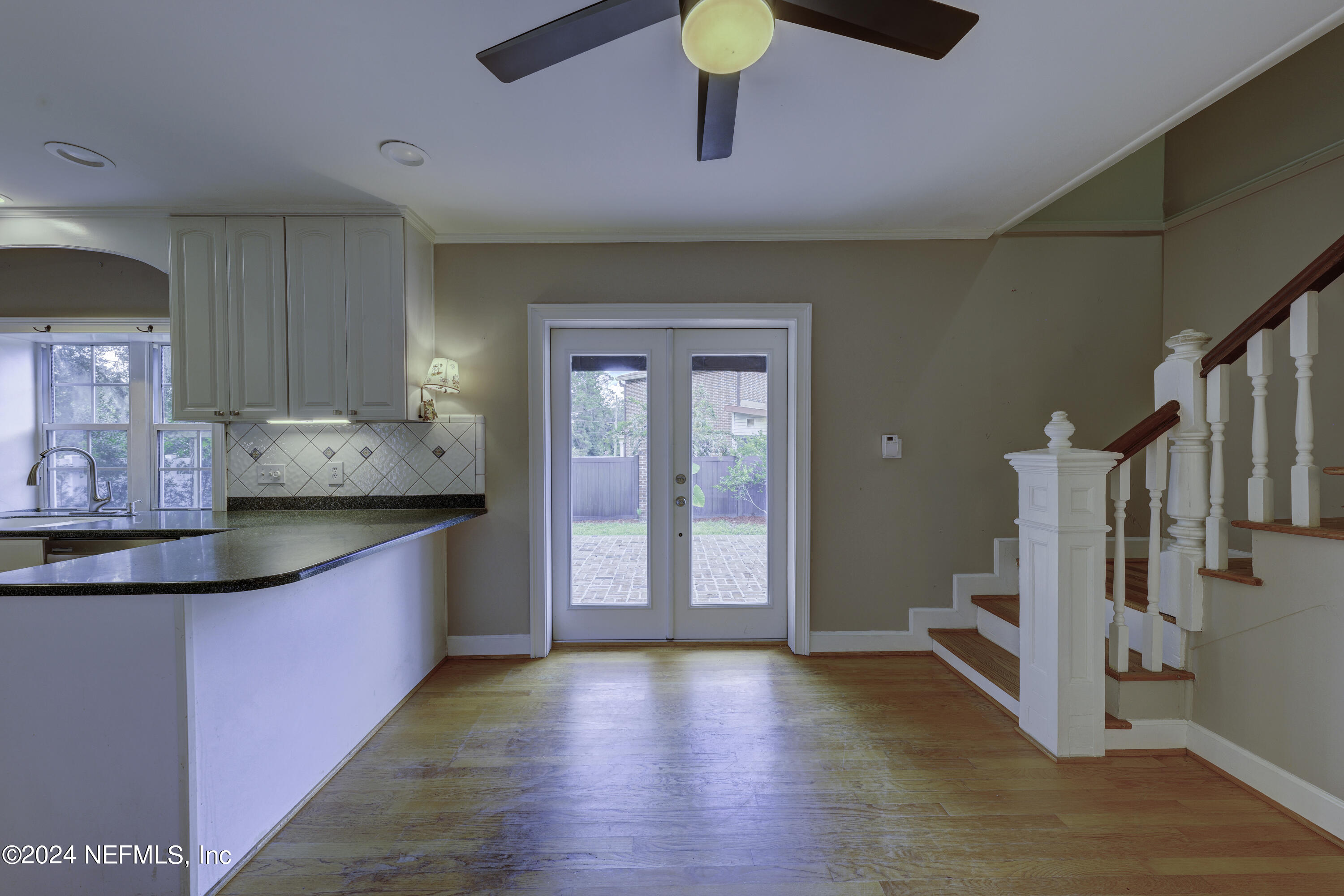 1210 Inwood Terrace Jacksonville, FL 32207 - Photo 10 of 49 20-C_R54286_87_88_89_90_91_92Interior 2
