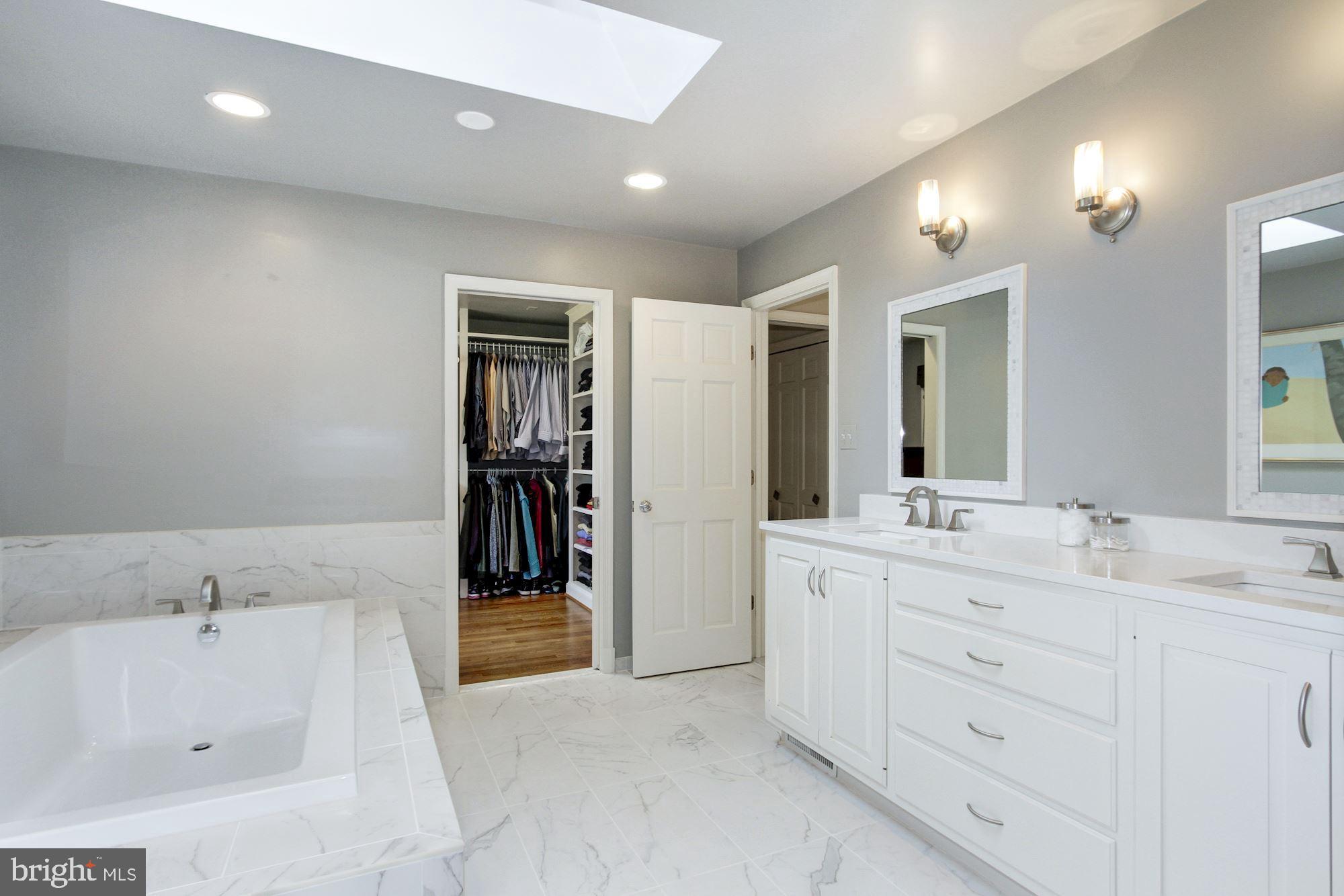 6951 Greentree Road Bethesda, MD 20817 - Photo 17 of 33 Gallery Image 17