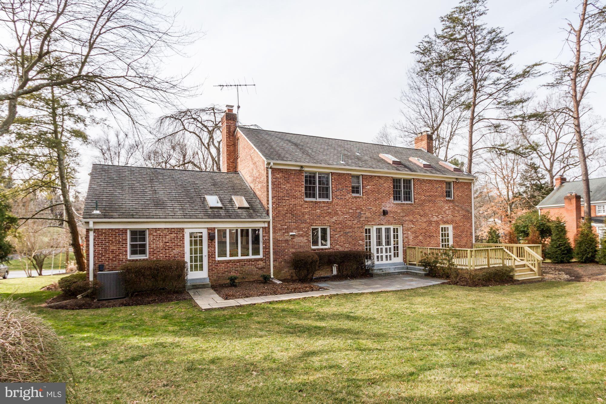 6951 Greentree Road Bethesda, MD 20817 - Photo 27 of 33 Gallery Image 27