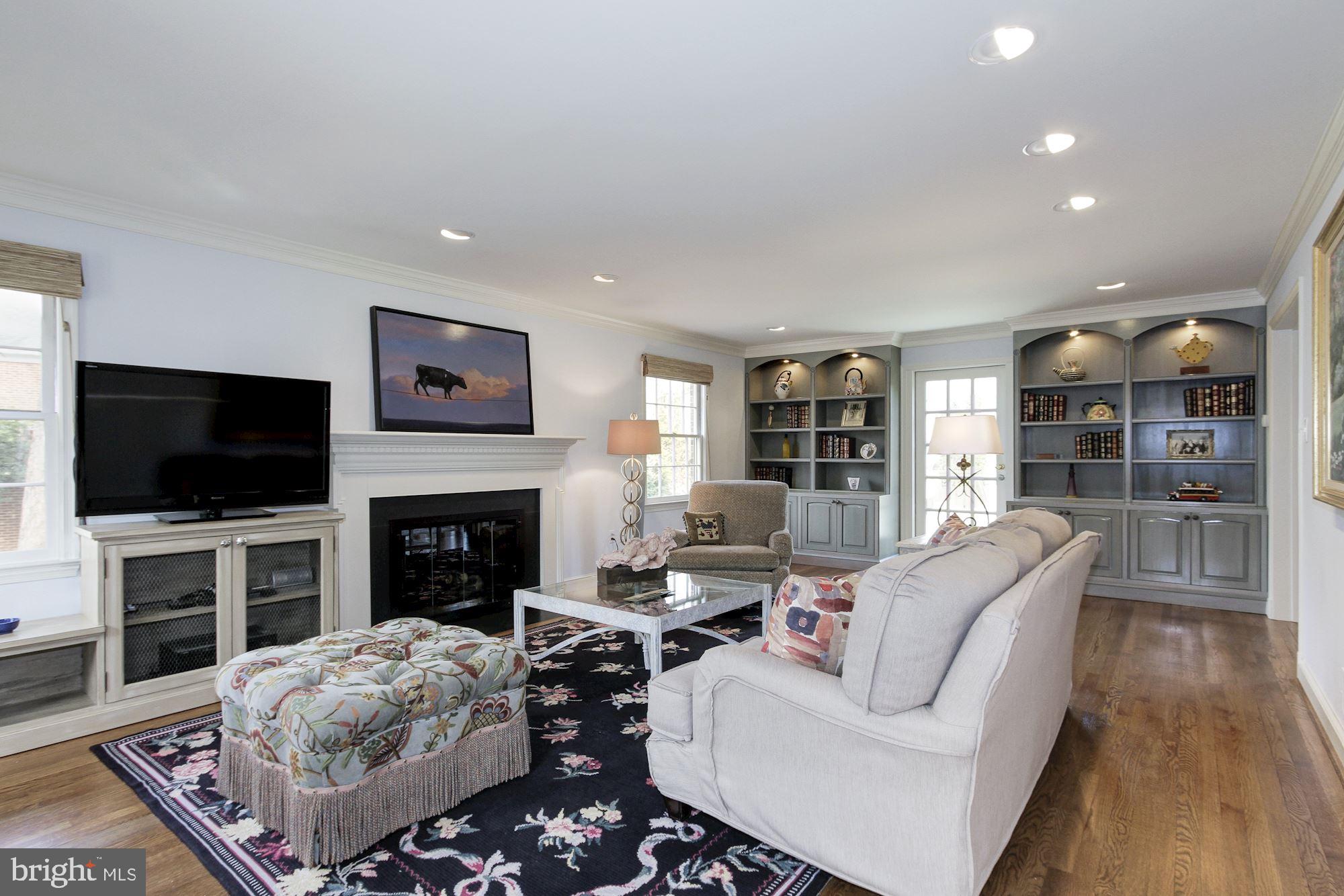 6951 Greentree Road Bethesda, MD 20817 - Photo 5 of 33 Gallery Image 5