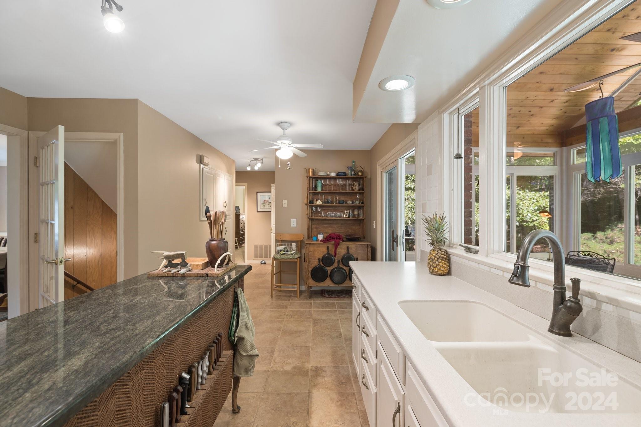 23 Legendary Road Hendersonville, NC 28739 - Photo 11 of 41 Gallery Image 11