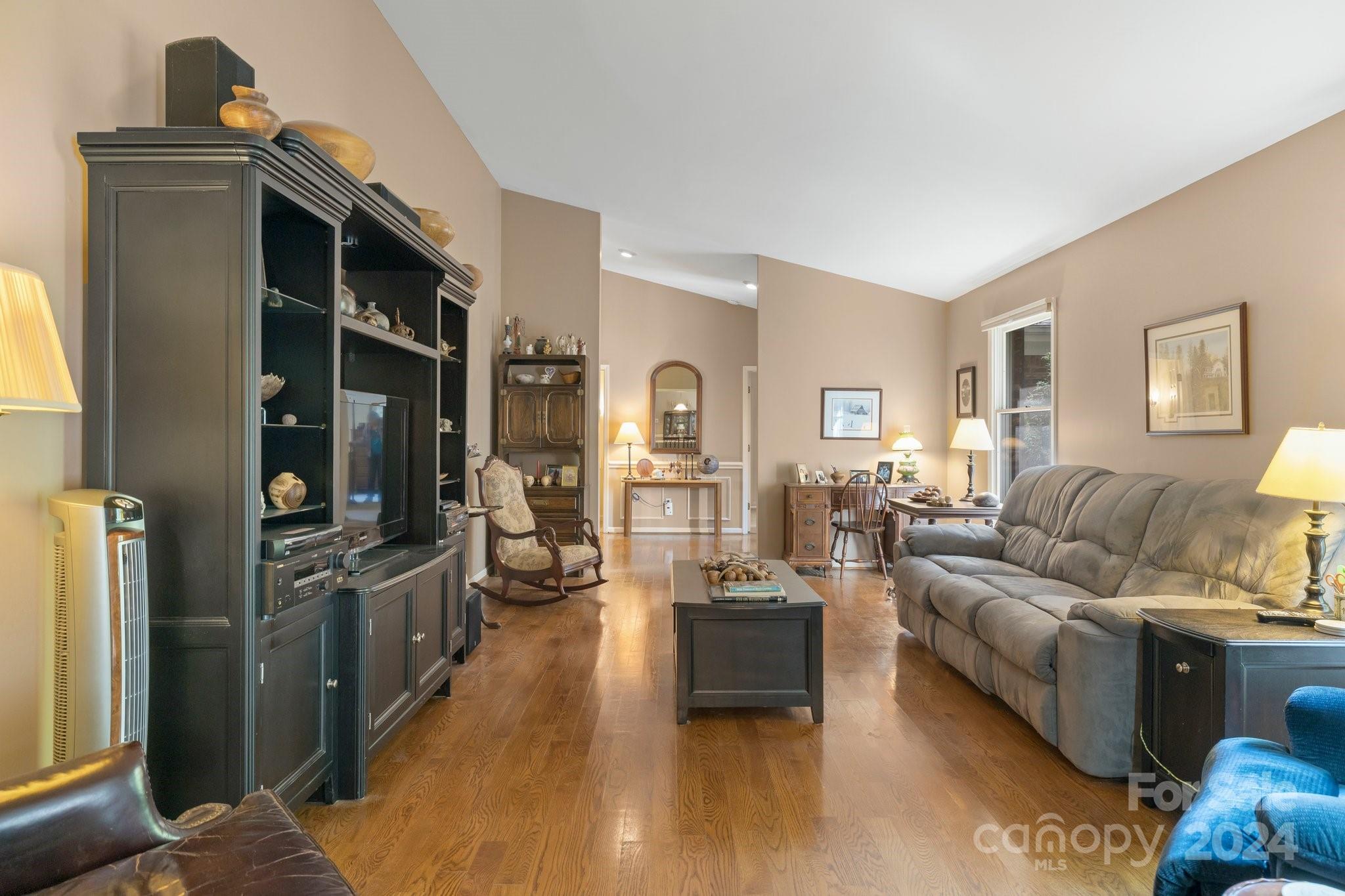 23 Legendary Road Hendersonville, NC 28739 - Photo 4 of 41 Gallery Image 4