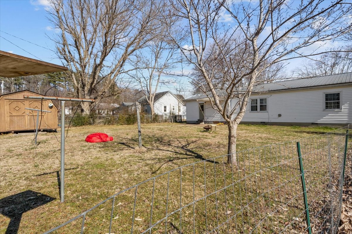 102 Sutton Avenue Waverly, TN 37185 - Photo 30 of 33