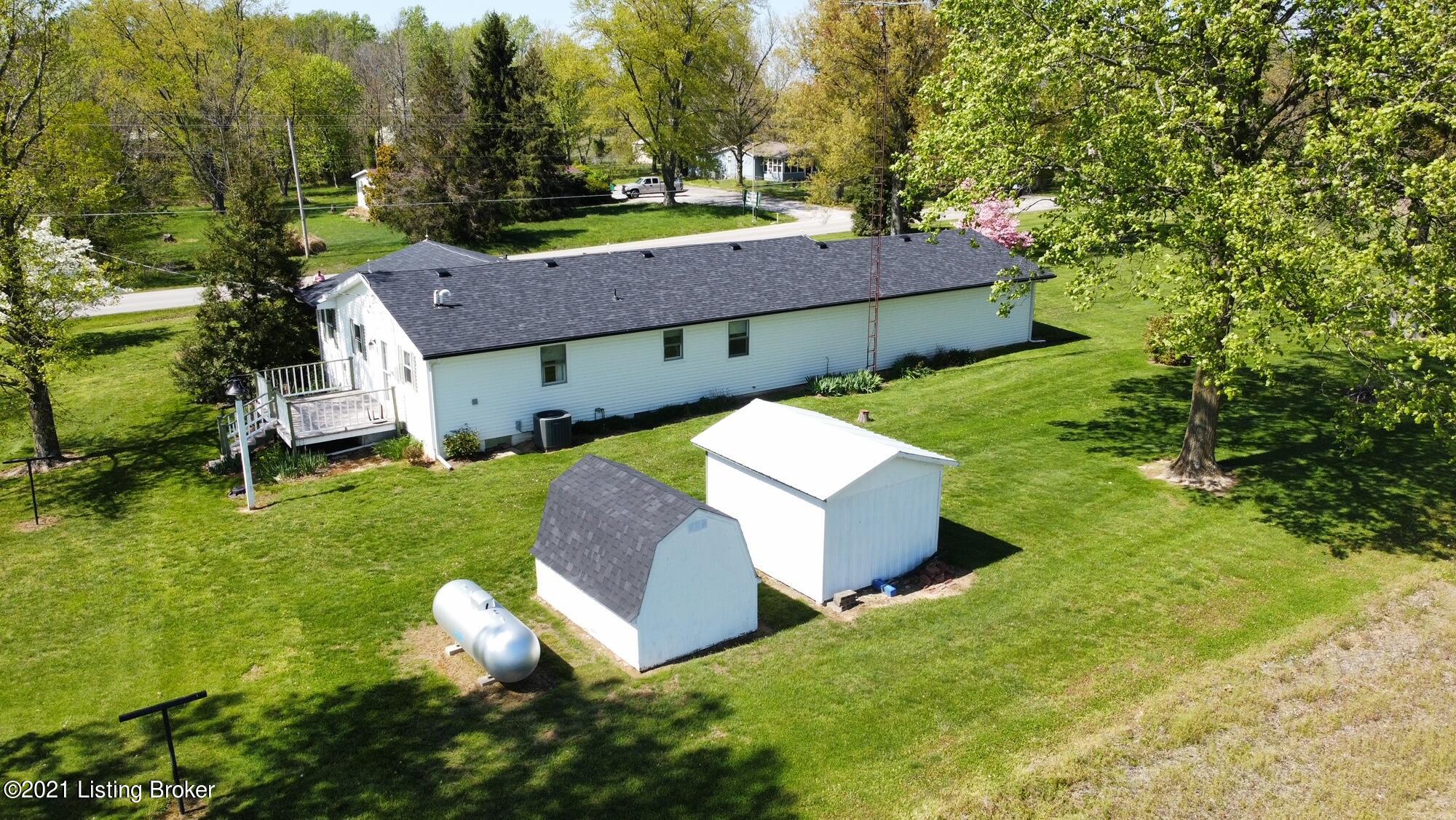 1099 Fisher Ridge Road Milton, KY 40045 - Photo 4 of 35 RemoteMediaFile_6553689_0_2021_04_26_15_