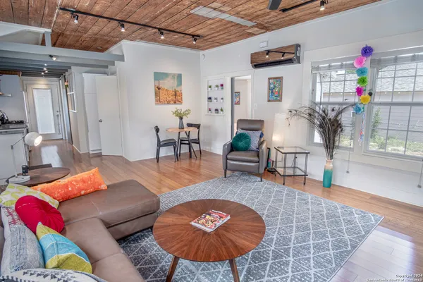 $2,000 | 311 Alamosa Avenue, San Antonio, TX 78210