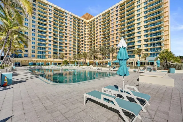 $3,500 | 2501 South Ocean Drive, Unit 1518, Hollywood, FL 33019