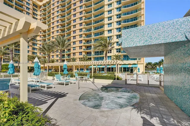 $3,500 | 2501 South Ocean Drive, Unit 1518, Hollywood, FL 33019