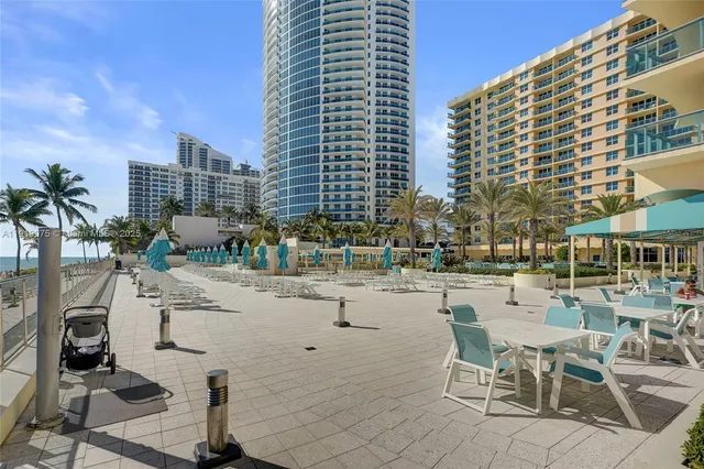 $3,500 | 2501 South Ocean Drive, Unit 1518, Hollywood, FL 33019