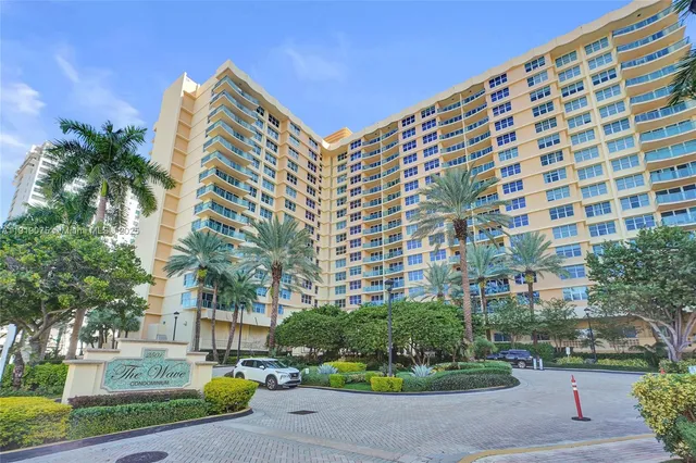 $3,500 | 2501 South Ocean Drive, Unit 1518, Hollywood, FL 33019