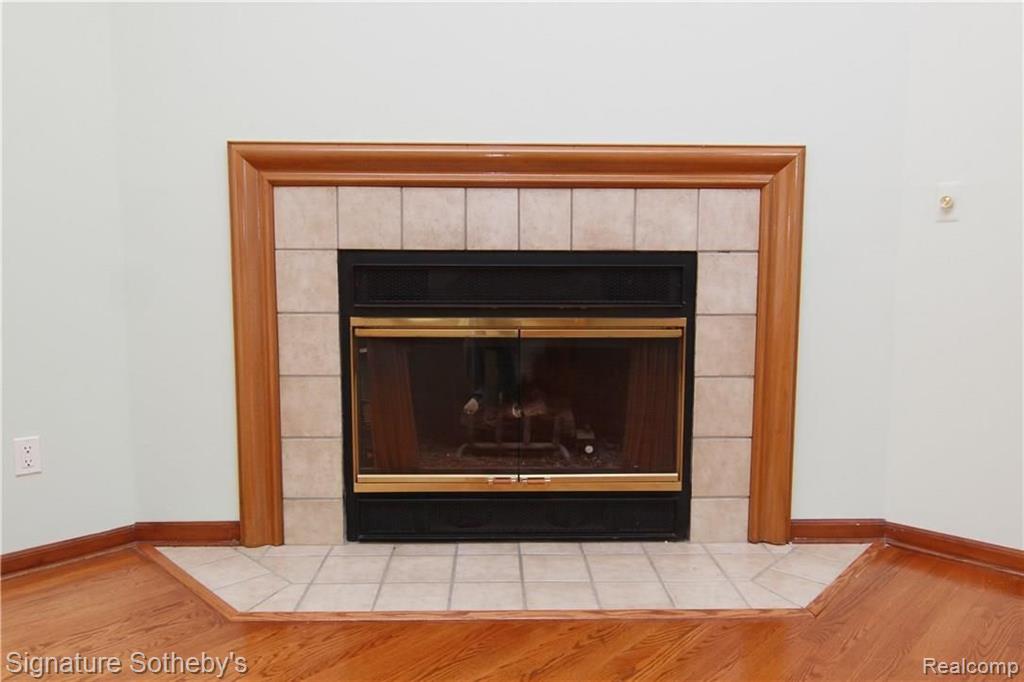 30895 Country Ridge Circle Farmington Hills, MI 48331 - Photo 13 of 43